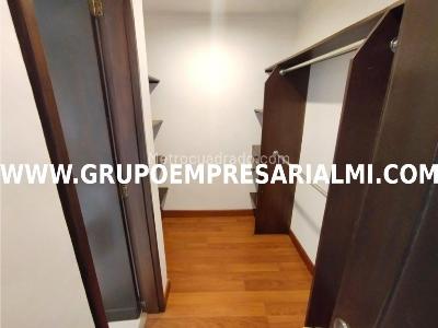 Apartamento de 3 alcobas en venta en El Poblado, Medellín, 163 m² · foto 19 de 20