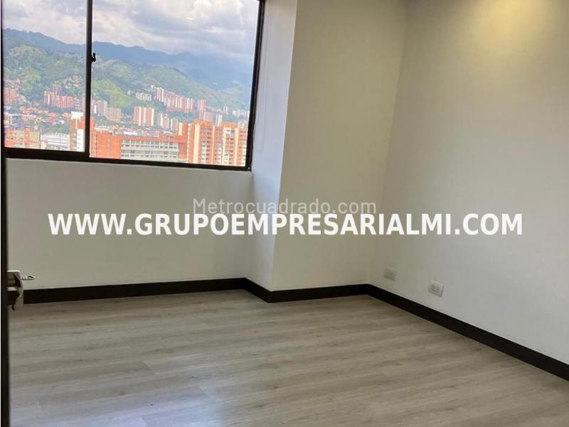 Spacious 3BR Apartment in El Poblado - 5