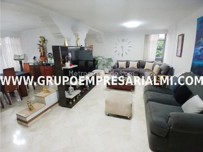Apartamento en venta en La Candelaria, Medellín · foto 2 de 20