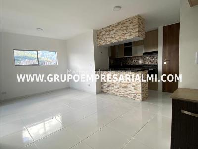 Apartamento de 3 alcobas en venta en Madera, Bello, 64 m² · foto 6 de 20