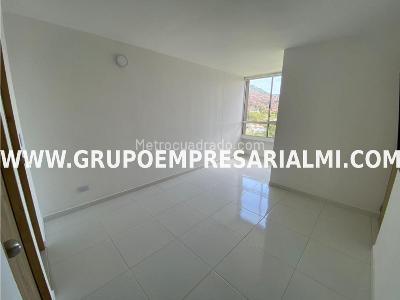 Apartamento de 3 alcobas en venta en Madera, Bello, 64 m² · foto 10 de 20