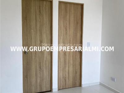 Apartamento de 3 alcobas en venta en Madera, Bello, 64 m² · foto 13 de 20