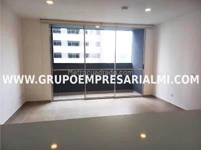 Apartamento de 3 alcobas en venta en Guayabal, Medellín, 69 m² · foto 2 de 20