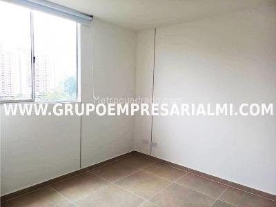 Apartamento de 3 alcobas en venta en Guayabal, Medellín, 69 m² · foto 7 de 20