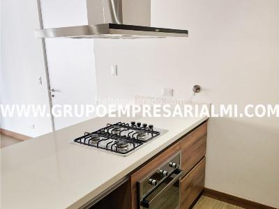 Apartaestudio en arriendo en El Poblado, Medellín, 48 m² · foto 5 de 20