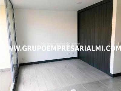Apartaestudio en arriendo en El Poblado, Medellín, 54 m² · foto 4 de 20