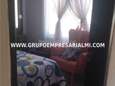 Casa de 3 alcobas en venta en El Mirador, Bello, 72 m² · foto 4 de 20