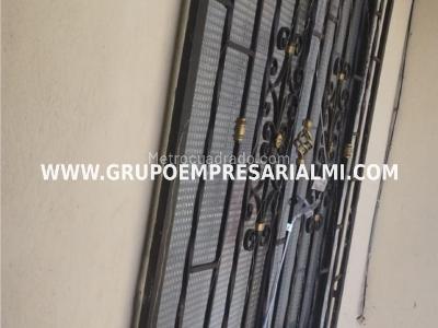 Casa de 3 alcobas en venta en El Mirador, Bello, 72 m² · foto 8 de 20