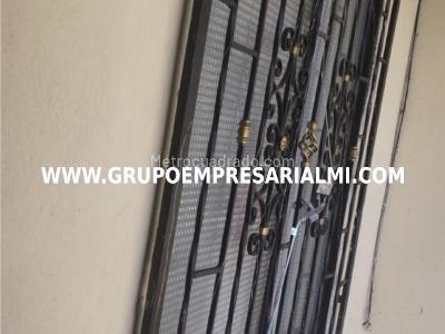 Casa de 3 alcobas en venta en El Mirador, Bello, 72 m² · foto 18 de 20