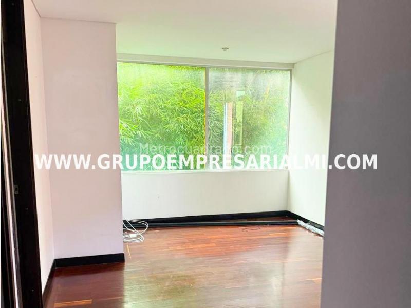 Elegant 2BR Apartment in Exclusive El Poblado - 3