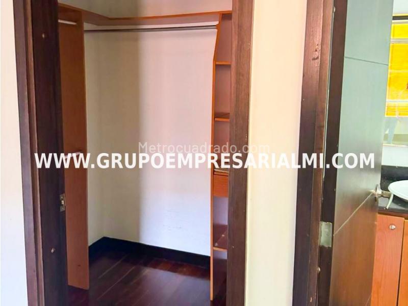 Elegant 2BR Apartment in Exclusive El Poblado - 6