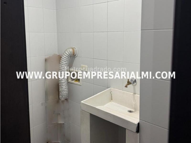 Elegant 2BR Apartment in Exclusive El Poblado - 9