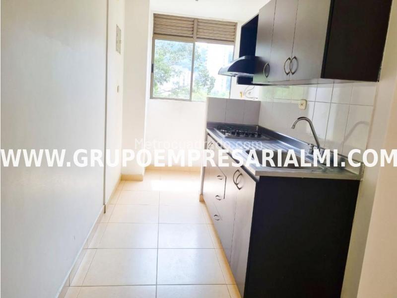 Apartamento de 2 Alcobas con 5 Baños en El Poblado - 2