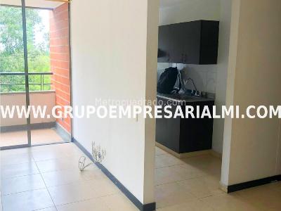 Apartamento en arriendo en El Poblado, Medellín · foto 3 de 20