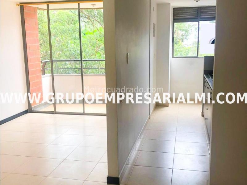Apartamento de 2 Alcobas con 5 Baños en El Poblado - 4