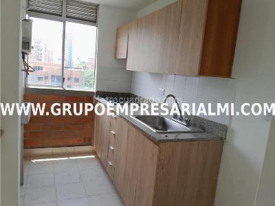 Apartamento en arriendo en El Poblado, Medellín · foto 3 de 20