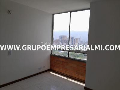 Apartamento en arriendo en El Poblado, Medellín · foto 8 de 20