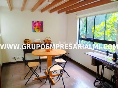 Casa de 4 alcobas en venta en La Inmaculada, Envigado, 238 m² · foto 3 de 20