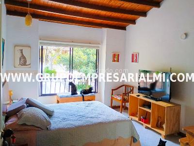 Casa de 4 alcobas en venta en La Inmaculada, Envigado, 238 m² · foto 7 de 20