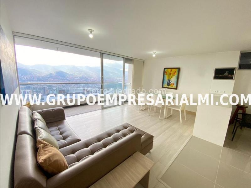 Grand 3BR Apartment with Scenic Views in El Poblado
