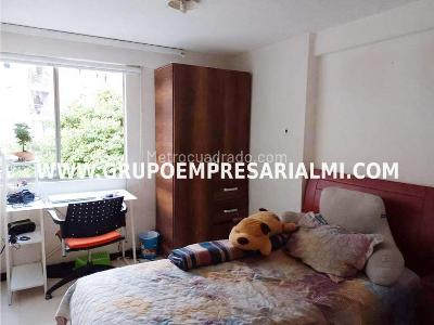 Apartamento en venta en Laureles, Medellín · foto 8 de 20