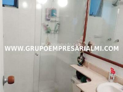 Apartamento en venta en Laureles, Medellín · foto 12 de 20