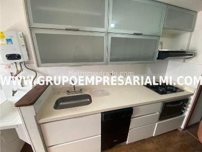 Apartamento de 3 alcobas en arriendo en Laureles, Medellín, 92 m² · foto 3 de 20