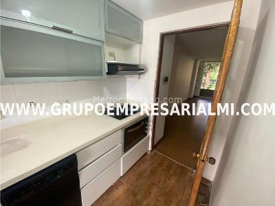 Apartamento de 3 alcobas en arriendo en Laureles, Medellín, 92 m² · foto 4 de 20