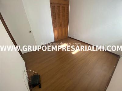 Apartamento de 3 alcobas en arriendo en Laureles, Medellín, 92 m² · foto 8 de 20