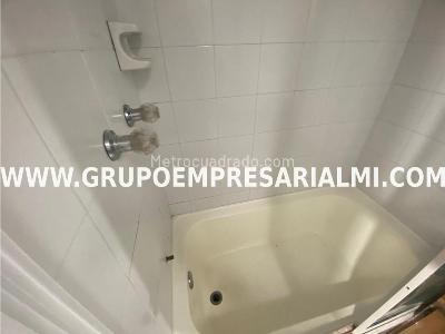 Apartamento de 3 alcobas en arriendo en Laureles, Medellín, 92 m² · foto 17 de 20