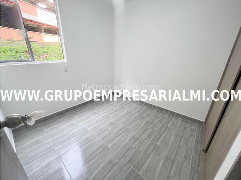 Apartamento Amoblado? No. Apartamento de 2 Alcobas en Pajarito (Robledo) - 2