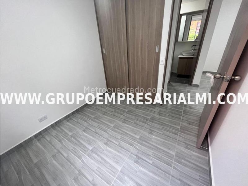 Apartamento Amoblado? No. Apartamento de 2 Alcobas en Pajarito (Robledo) - 7