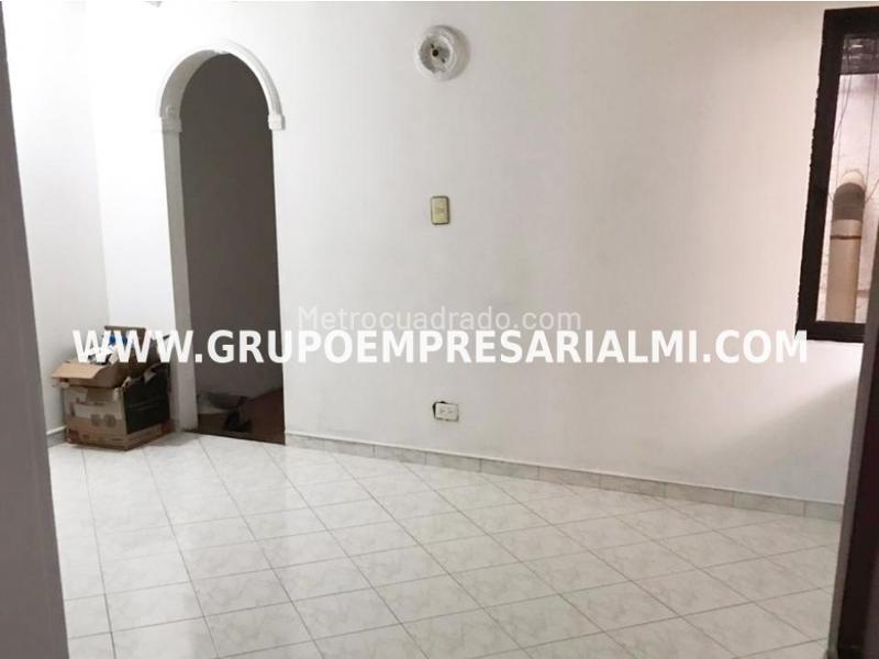 Welcoming 4BR House in Santa Teresita - 6