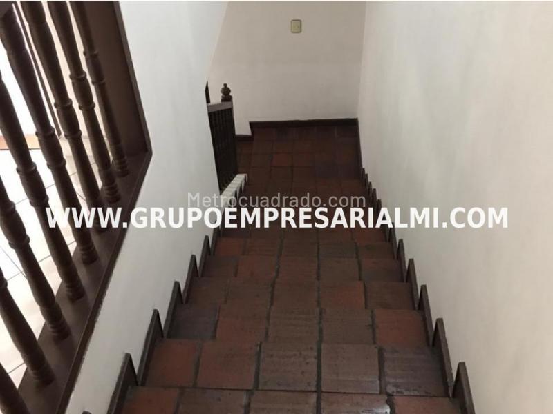 Welcoming 4BR House in Santa Teresita - 8