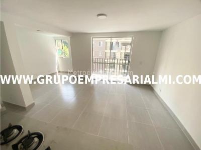Apartamento de 2 alcobas en venta en Maria Auxiliadora, Sabaneta, 55 m² · foto 13 de 20