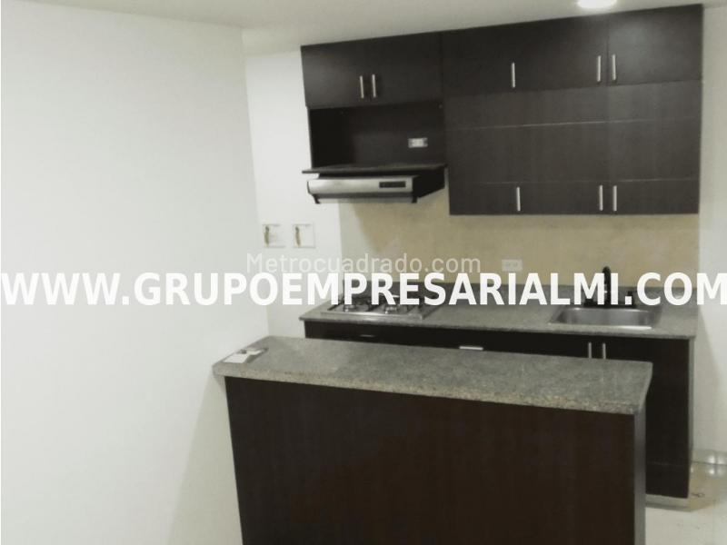 Apartamento de 3 Alcobas en Ciudad del Río con Parqueadero Privado - 8