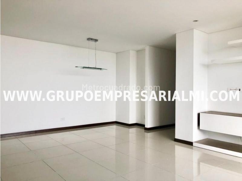 2BR Apartment in El Esmeraldal (100 m²) - 4