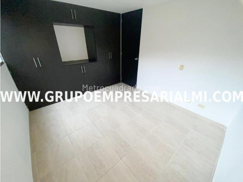 Apartamento de 2 Alcobas en Arriendo en Aures, Robledo - 8