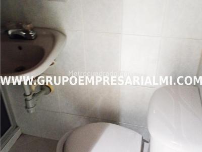 Apartamento de 1 alcoba en arriendo en El Velodromo, Medellín, 28 m² · foto 10 de 20
