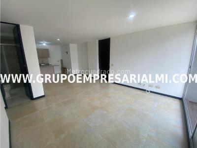 Apartamento de 2 alcobas en arriendo en El Poblado, Medellín, 70 m² · foto 2 de 20
