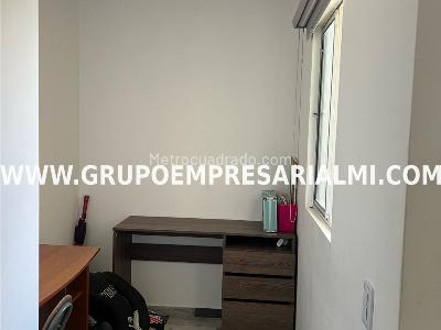 Apartamento de 3 alcobas en venta en La Navarra, Bello, 70 m² · foto 10 de 20
