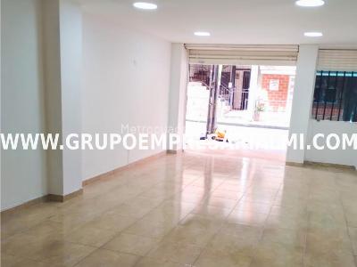 Retail space for rent in Calle Larga, Sabaneta