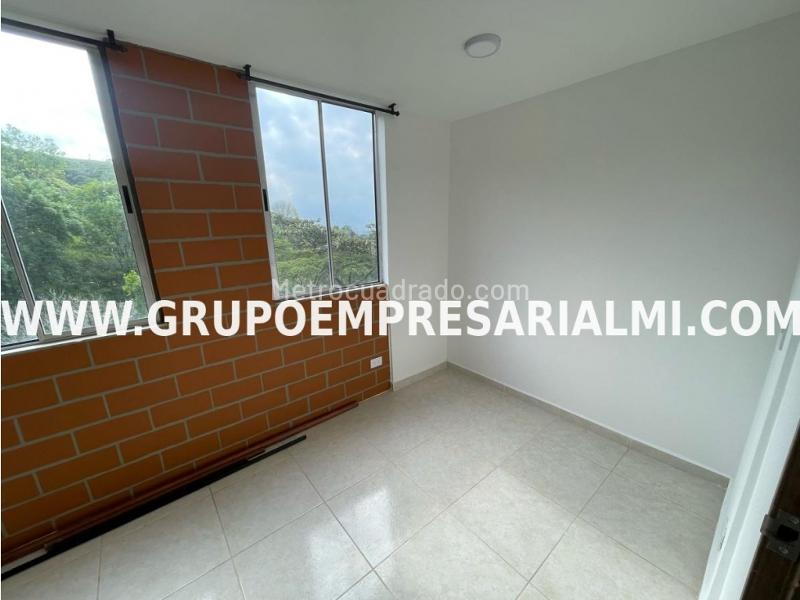 Apartamento de 2 Alcobas en San Javier (43 m², Estrato 2) - 7
