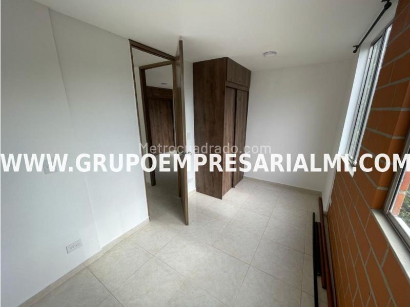 Apartamento de 2 Alcobas en San Javier (43 m², Estrato 2) - 9