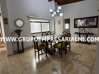 Apartamento de 3 alcobas en venta en El Velodromo, Medellín, 136 m² · foto 2 de 20