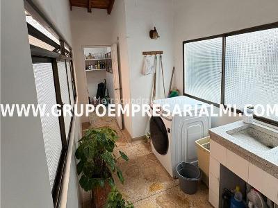 Apartamento de 3 alcobas en venta en El Velodromo, Medellín, 136 m² · foto 18 de 20