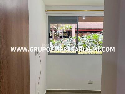 Apartamento de 3 alcobas en venta en San Jose, Sabaneta, 76 m² · foto 9 de 20