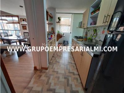 Apartamento de 3 alcobas en venta en Loma De Las Brujas, Envigado, 100 m² · foto 4 de 20