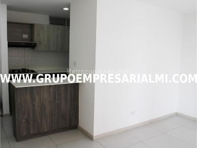 Apartamento en venta en El Poblado, Medellín · foto 2 de 20