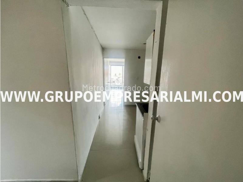 Cozy 2BR Apartment in Simon Bolivar - 8